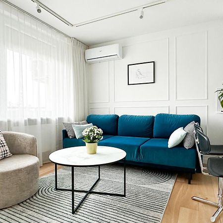 Stylowy Apartament Przy Metrze Warschau Buitenkant foto